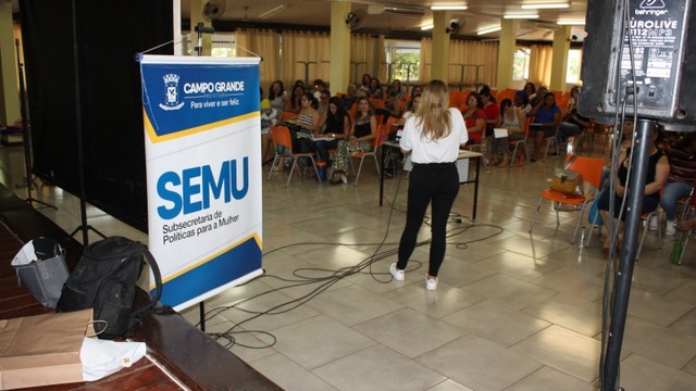 Oficia de empreendedorismo reúne 150 mulheres na capital Oficia de empreendedorismo reúne 150 mulheres na capital