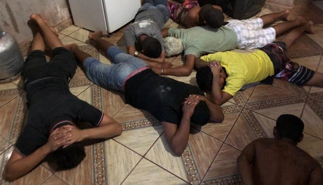 Polícia salva suspeito de estupro que seria morto por tribunal do PCC em MS Polícia salva suspeito de estupro que seria morto por tribunal do PCC em MS