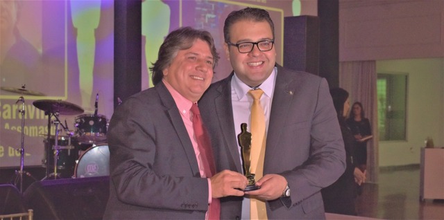 Presidente da ASSOMASUL Pedro Caravina foi homenageado com o Troféu Nelson Trad Presidente da ASSOMASUL Pedro Caravina foi homenageado com o Troféu Nelson Trad