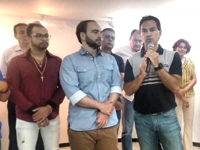 Marquinhos hoje pela manhã ao lado do presidente do Diretório Municipal, João Cesar Mattogrosso. (Foto Leonardo Rocha)