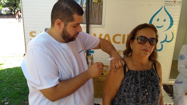 Todos os grupos de risco devem se vacinar contra a gripe a partir desta segunda-feira Todos os grupos de risco devem se vacinar contra a gripe a partir desta segunda-feira