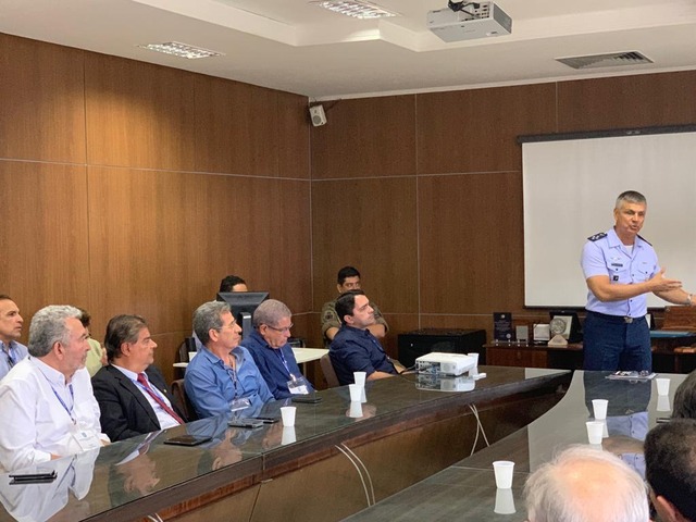 Senador Nelsinho visita base de Alcântara e solicita que novas tecnologias disponíveis melhorem sinal de internet e telefone Senador Nelsinho visita base de Alcântara e solicita que novas tecnologias disponíveis melhorem sinal de internet e telefone