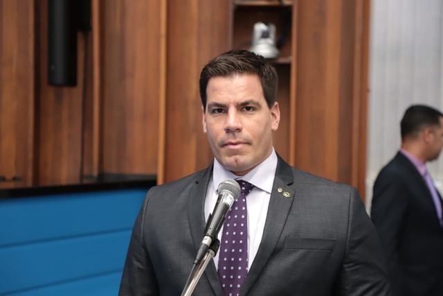 Após pedir prorrogação de abono, governo ouve Capitão Contar e concede prazo