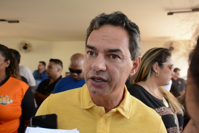 Prefeito nega aliança com PSDB e diz que apenas Reinaldo fez acordo