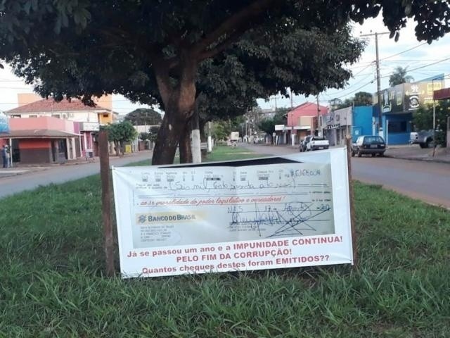 Empresário pede que vereadores apurem emissão de cheque em nome de prefeitura
