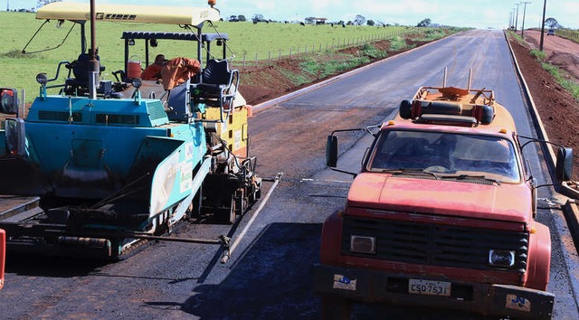 Empresas abandonam 21 obras em 15 cidades de MS