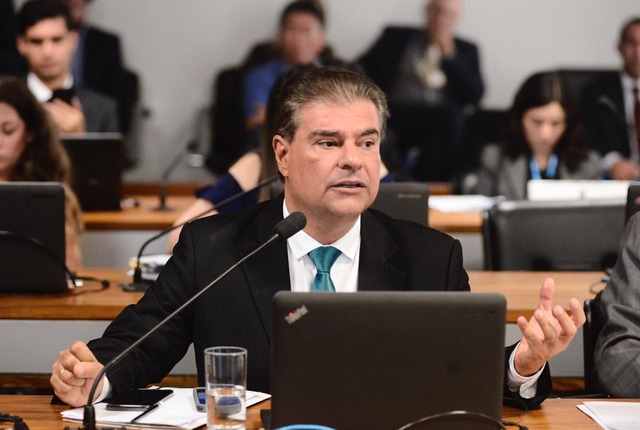 Senador Nelsinho Trad propõe projeto de lei que prevê redução do déficit habitacional Senador Nelsinho Trad propõe projeto de lei que prevê redução do déficit habitacional