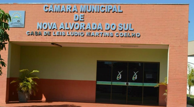 Câmara nomeia Comissão para analisar denúncia contra prefeito e vereadora suplente
