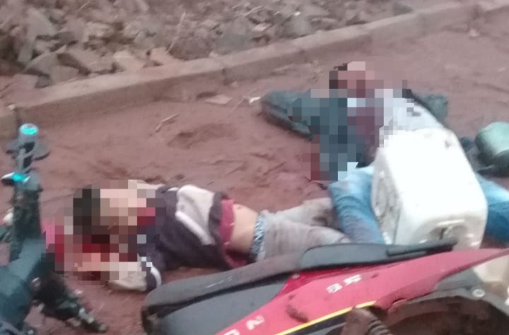 Adolescente é apreendido suspeito de matar menina de 4 anos e o tio dela no Paraguai Uma Pistola apreendida com o adolescente suspeito do crime — Foto: Polícia Nacional do Paraguai/Divulgação