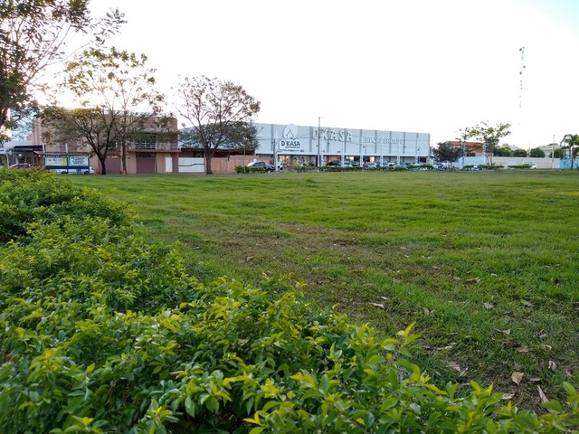 Contra o Comercio, oito vereadores aprovam doação de área central para OAB Contra o Comercio, oito vereadores aprovam doação de área central para OAB