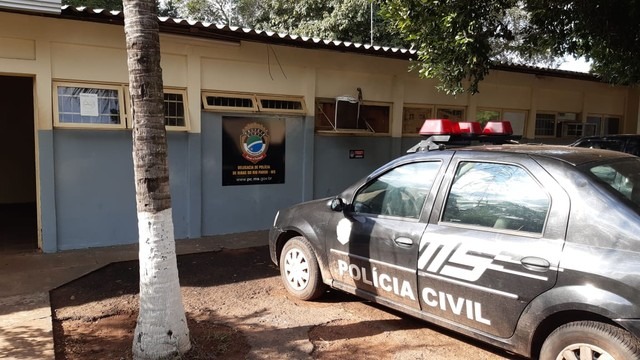 Adolescente de 17 anos é apreendido após agredir a mãe com sapatada na cabeça e xingamentos