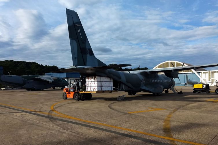 Aviões da FAB iniciam distribuição de vacinas aos estados © Divulgação/Força Aérea Brasil
