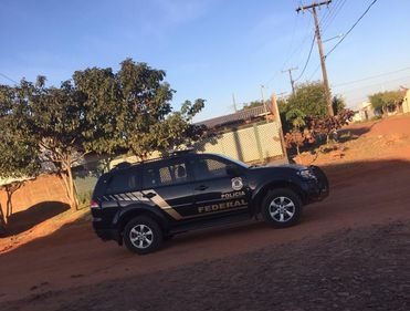 Polícias do Brasil e Paraguai prendem chefe do narcotráfico no extremo sul de MS Polícias do Brasil e Paraguai prendem chefe do narcotráfico no extremo sul de MS