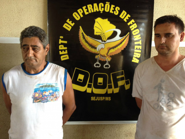 DOF APREENDE UM ONIBUS RECHEADO DE MACONHA Rubens Aparecido Maza(59), motorista, morador em Ponta Porã/MS e Mario dos santos Duarte(33), mecânico, morador em Coronel Sapucaia/MS