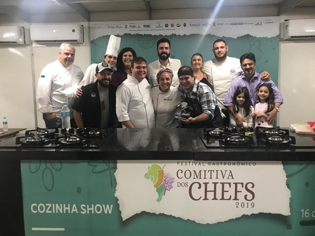 Final dos concursos de confeiteiro e chef amador são destaques do segundo dia do Festival Comitiva dos Chefs Crédito das Fotos: Elis Regina / Karine Matos