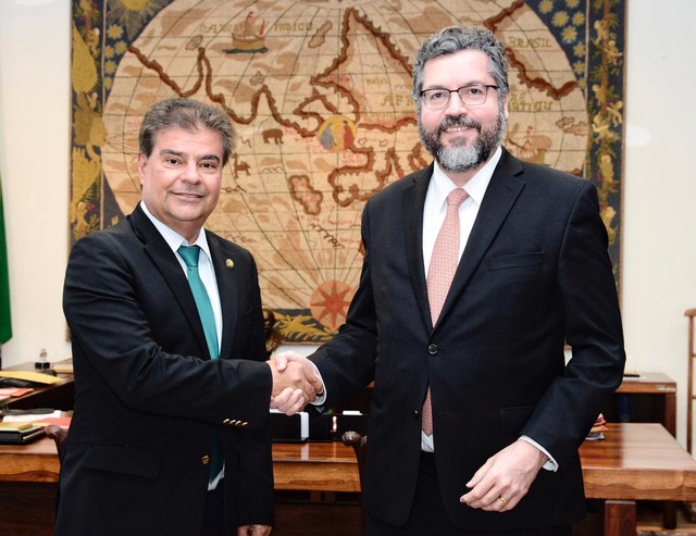 Senador Nelsinho Trad vem com ministro Ernesto Araújo a MS e realiza palestra em evento sobre corredor bioceânico Senador Nelsinho Trad vem com ministro Ernesto Araújo a MS e realiza palestra em evento sobre corredor bioceânico
