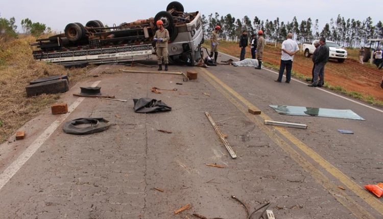 Motorista perde controle e morre após capotar caminhão na MS-156 A Gazeta News