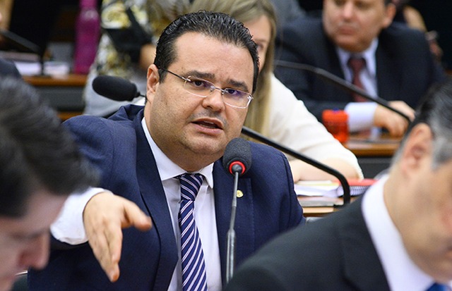 Pessoas com deficiência podem ser isentas de cobrança do Imposto de Renda Deputado Fábio Trad. Foto: Cláudio Araújo.