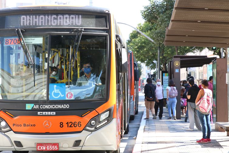 Profissionais de transportes entram no grupo prioritário da vacinação © Rovena Rosa/Agência Brasil