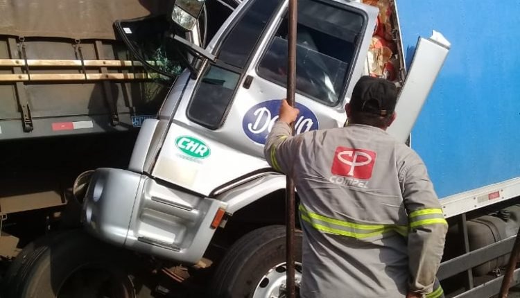 Motorista diminui velocidade para ver acidente e provoca segunda colisão com morte