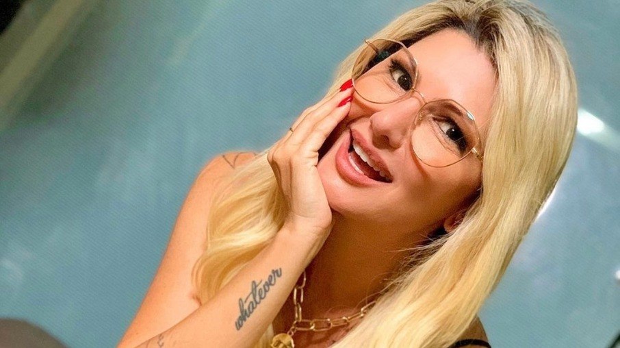"Depois, decido se tomo ou não", diz Antônia Fontenelle sobre vacina da Covid-19 "Depois, decido se tomo ou não", diz Antônia Fontenelle sobre vacina da Covid-19