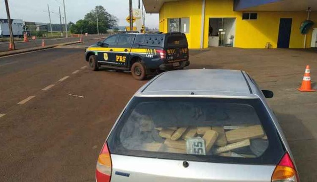 PRF encontra quase meia tonelada de maconha em veículo na BR-463 Foto Adilson Domingos