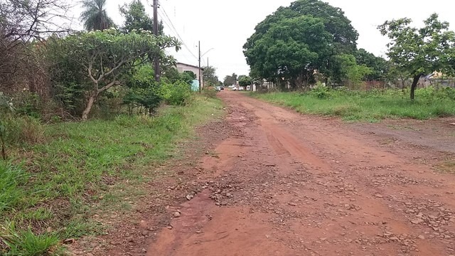 Rua onde fica uma das casas alvo dos ladrões — Foto: Osvaldo Nóbrega/TV Morena