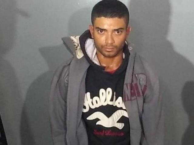 Cinco meses após crime, assassino de motorista vai para regime aberto Igor quando foi apresentado à imprensa no dia que se entregou à polícia (Foto: arquivo/Clayton Neves)