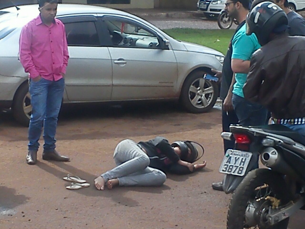 Acidente ocorreu na Rua Jofre de Araujo próximo da Assistencial Social/ Foto Ronaldo Bueno