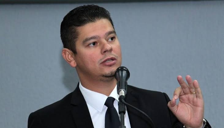 Para Otávio Trad, decisão de fechar escola estadual é errônea e precisa ser revertida