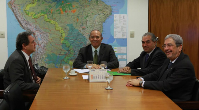 Ministro-chefe da Casa Civil, Eliseu Padilha, Governador Reinaldo Azambuja, senador Waldemir Moka./Foto: Fernando Aguiar