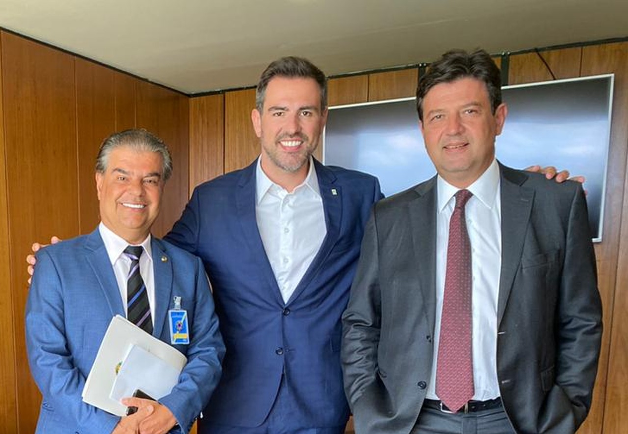 Nas férias, senador Nelsinho Trad consegue quase R$ 2 milhões da União