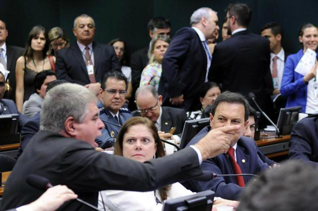 Conselho de Ética se reúne para votar pela cassação de Cunha Defensor do presidente da Câmara ameaçado de cassação, Carlos Marun exibe estilo tarimbado na advocaciaFoto: Lucio Bernardo Junior / Agência Câmara