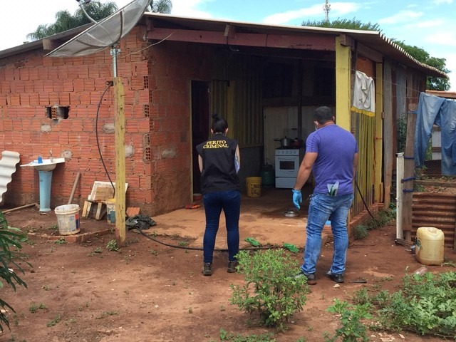 Homem é encontrado morto com afundamento de crânio dentro de casa em MS Local onde corpo foi encontrado na manhã desta segunda-feira em Ponta Porã — Foto: Léo Veraz/Porã News