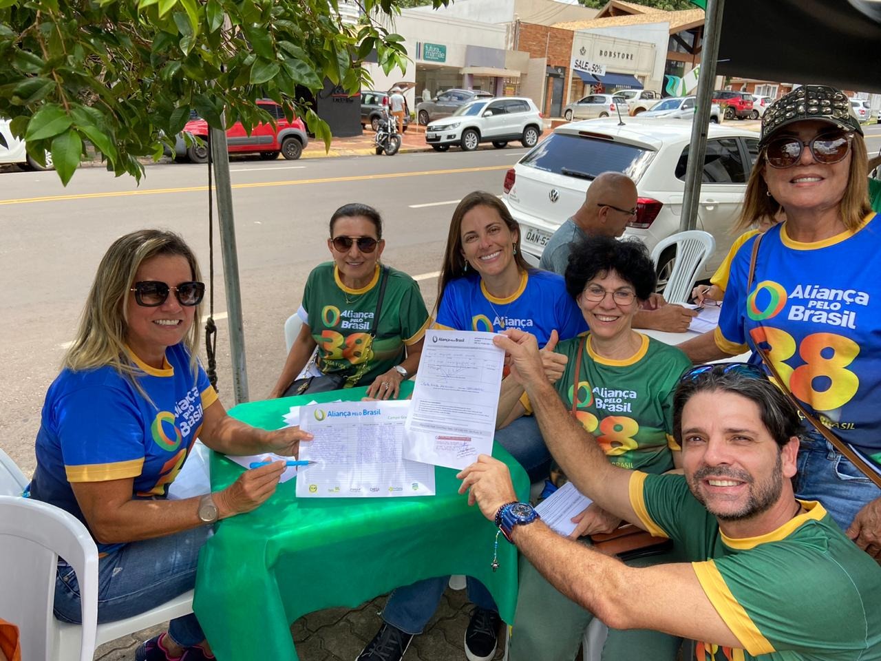QG Voluntários do Bolsonaro - a prova viva do poder de um povo unido por seu país QG Voluntários do Bolsonaro - a prova viva do poder de um povo unido por seu país