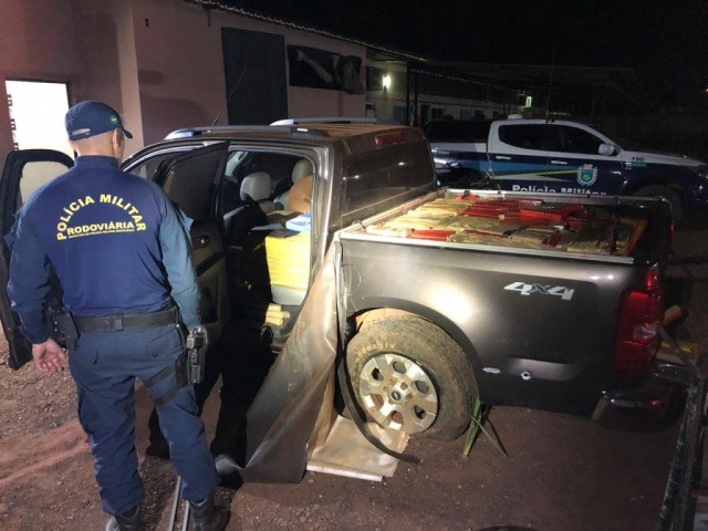 Camionete com maconha disparava “pregos” para furar pneus de viaturas Camionete com maconha disparava “pregos” para furar pneus de viaturas
