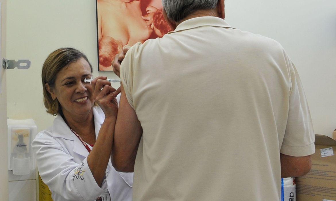 Campanha de vacinação contra gripe começa hoje em todo o país Campanha de vacinação contra gripe começa hoje em todo o país