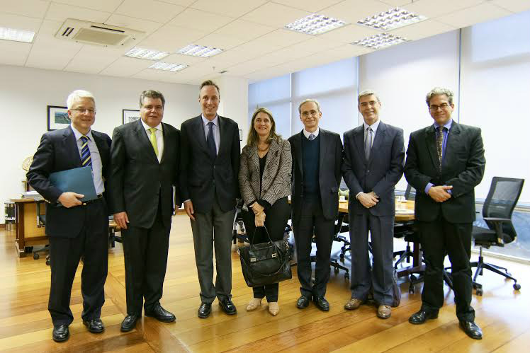 Banco Mundial apoiará projetos no Cerrado Secretaria de Mudanças Climáticas e Qualidade Ambiental (SMCQ), Everton Lucero, o assessor internacional do MMA, Fernando Coimbra, o secretário-executivo do MMA, Marcelo Cruz, o coordenador de Operações Setoriais e Desenvolvimento Sustentável do Banco Mundial, Christophe de Gouvello, e a especialista ambiental Bernadete Lange, também do Banco Mundial.