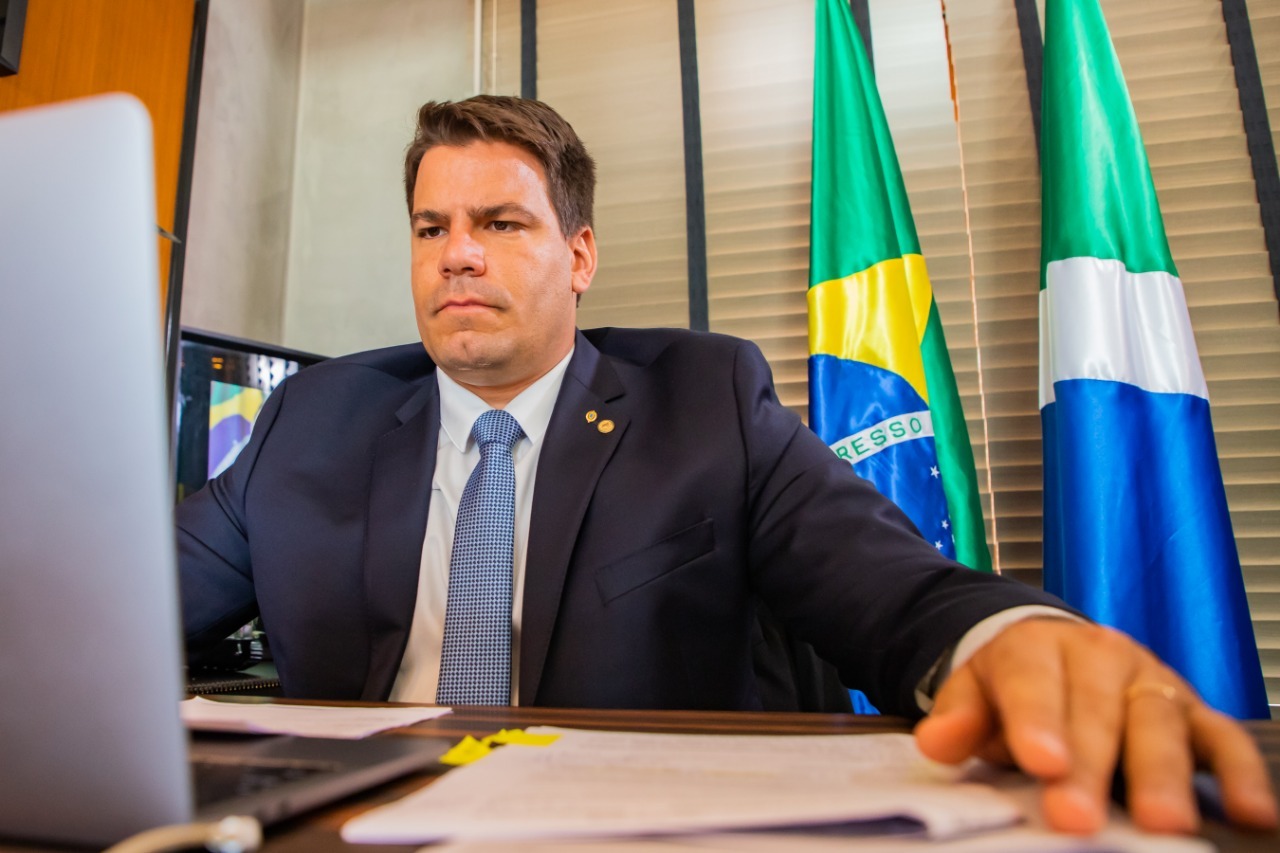 Capitão Contar apresenta projeto para recuperar empresas e manter empregos em MS Capitão Contar apresenta projeto para recuperar empresas e manter empregos em MS