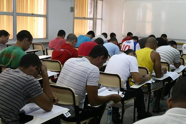 Candidatos têm até domingo para se inscrever em concurso com salário de até R$ 9,8 mil