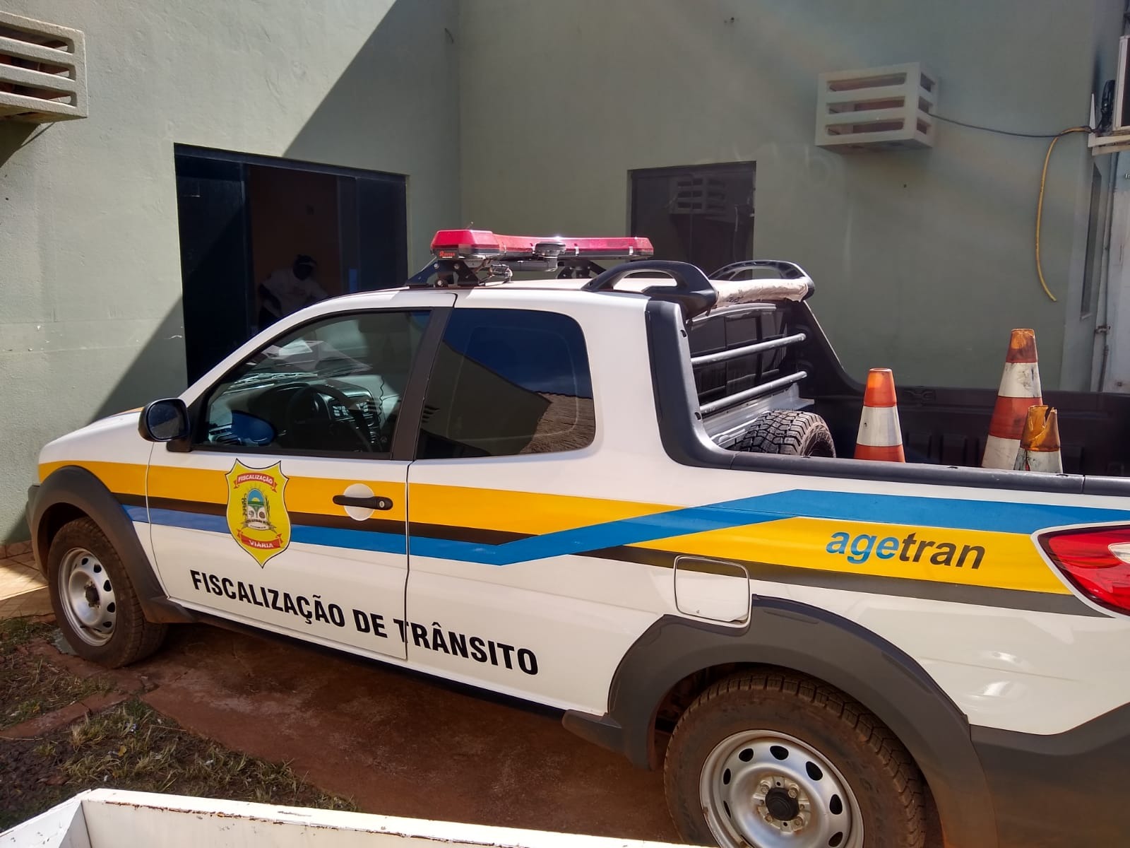 Viatura da AGETRAN parada no patio. Foto Arquivo