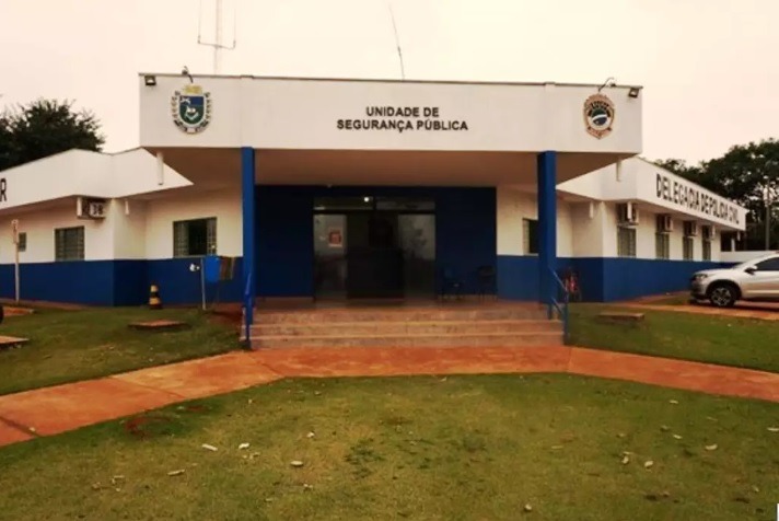 Denunciado pela neta da companheira, homem é preso e confessa estupros Delegacia de Polícia Civil de Nova Alvorada do Sul (Foto: Correio do MS)