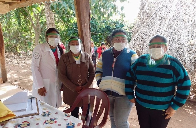 Índios de 12 aldeias recebem máscaras para prevenir contaminação do novo coronavírus em MS Comunidade indígena recebe máscaras de proteção para combater covid-19, em Aquidauana (MS). — Foto: IFMS/Divulgação