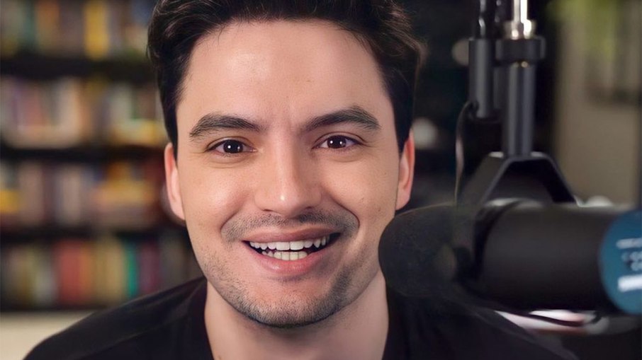 Felipe Neto diz que avó faz tratamento com canabidiol: "Se sentindo bem" Felipe Neto diz que avó faz tratamento com canabidiol: "Se sentindo bem"