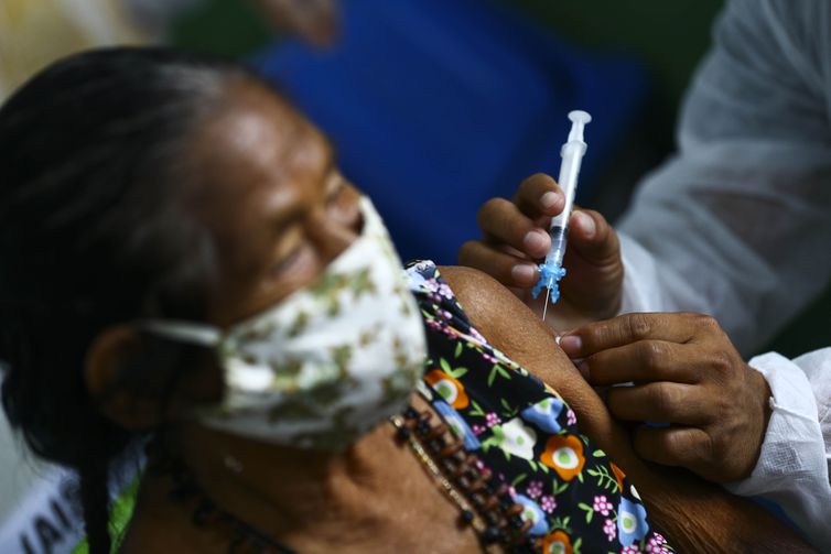 Vacinação contra a covid-19 começa em todo o país © Marcelo Camargo/Agência Brasil
