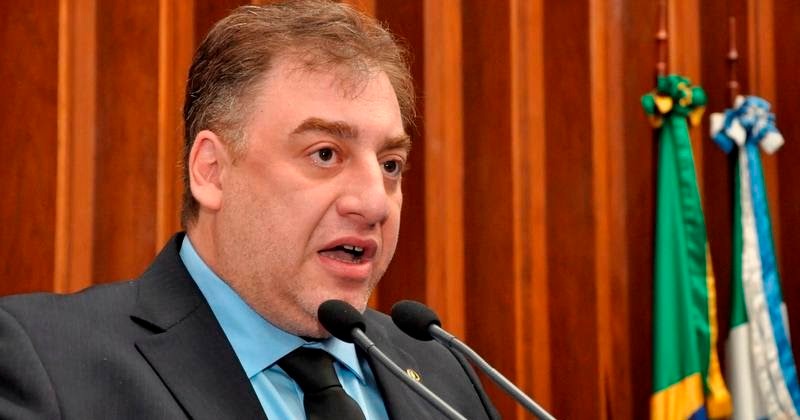 “Live e testes não previnem a Covid-19, ações concretas sim”, dispara Neno Razuk em crítica à inércia de secretário “Live e testes não previnem a Covid-19, ações concretas sim”, dispara Neno Razuk em crítica à inércia de secretário