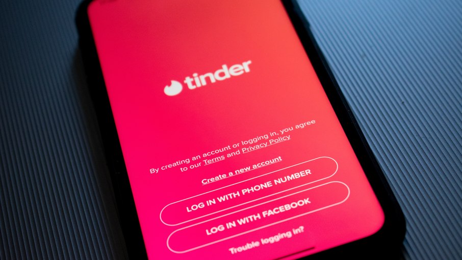 Tinder e Bumble banem usuários que estavam na invasão ao Capitólio