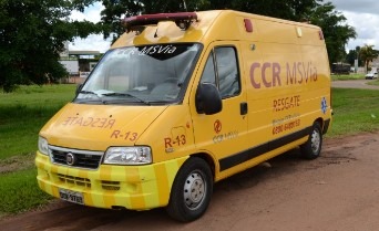 Veículos caem em ribanceira após colisão e mulher morre na BR-163 Veículos caem em ribanceira após colisão e mulher morre na BR-163