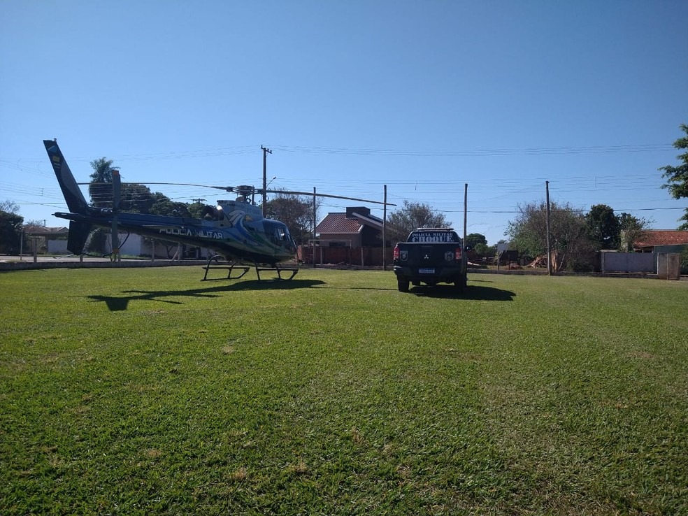 Helicóptero da polícia localiza veículo carregado com 880 kg de maconha em MS Helicóptero da polícia localiza veículo carregado com 880 kg de maconha em MS