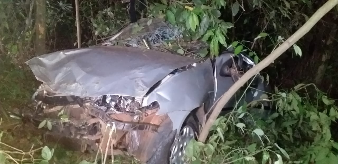 Jovem morre em acidente próximo a Indápolis, esposa e criança ficam feridas Fotos: Cido Costa
